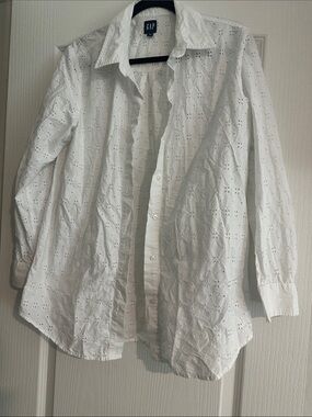GAP White Eyelet Button-Up Shirt Jacket - Classic Collared Layer